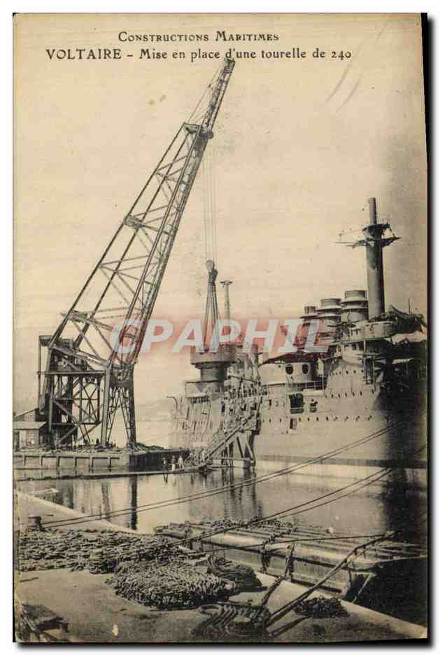 CPA Bateau de Guerre Voltaire Mise en place d'une tourelle de 240 