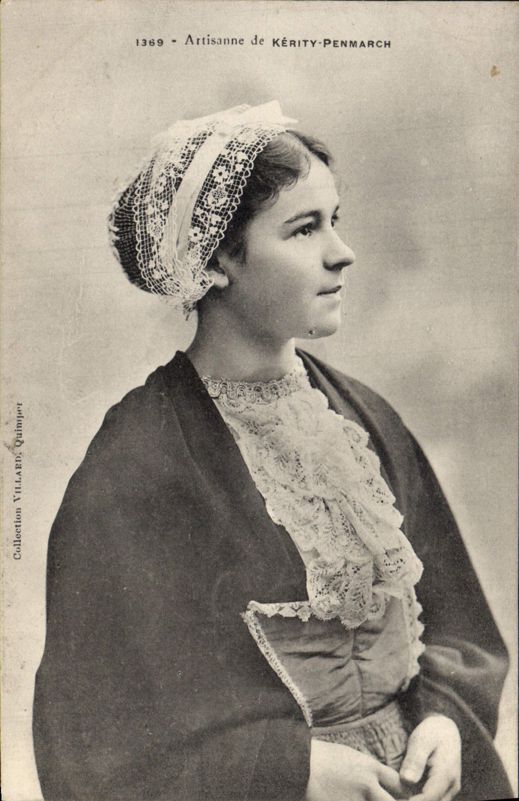 CPA Folklore Artisanne de Kerity Penmarch 