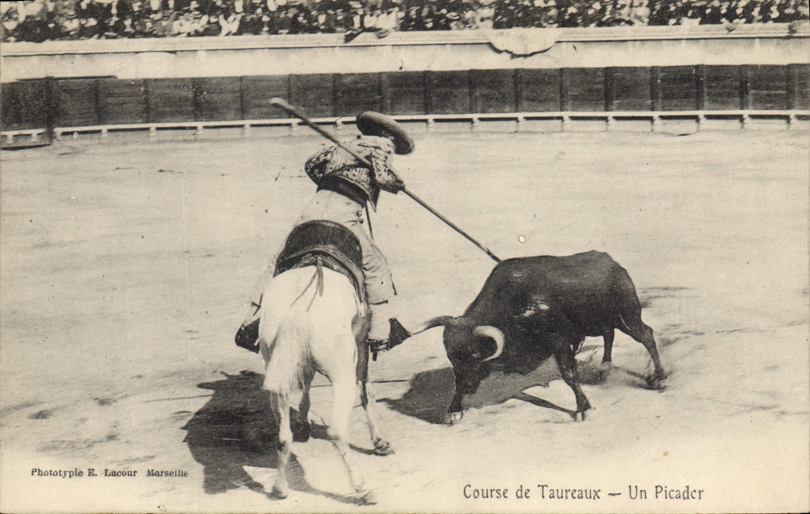 Course de Taureaux — Un Picader — Phototypie E. Lacour Marseille