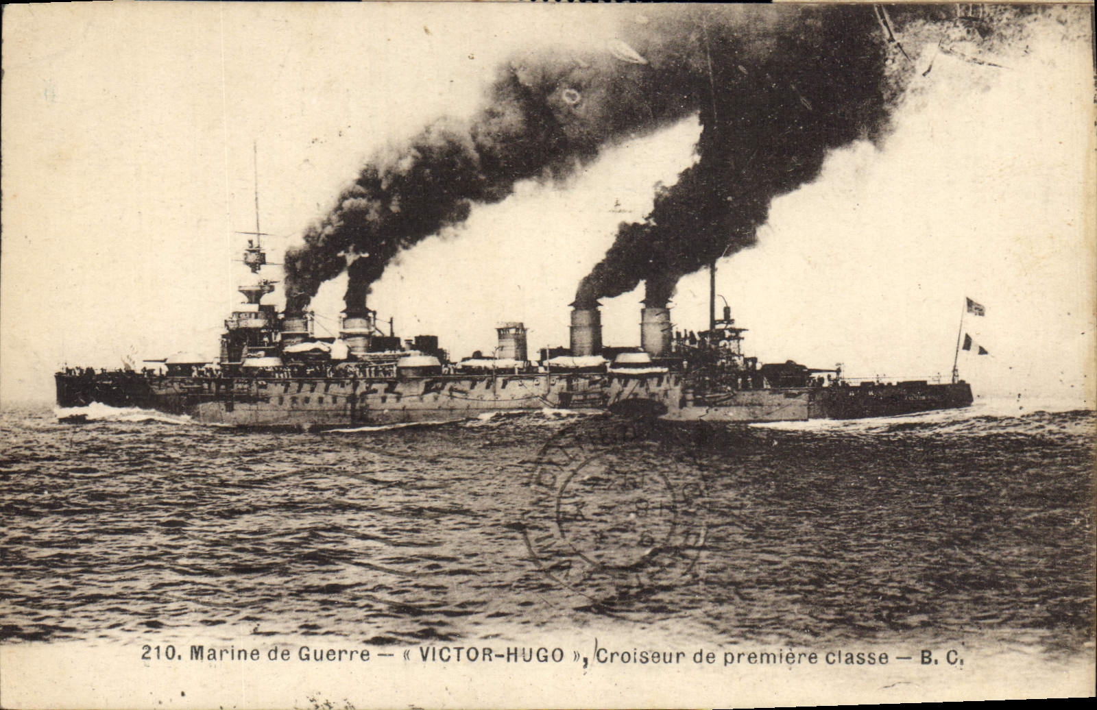 CPA Bateau de Guerre Victor Hugo Croiseur de premiere classe