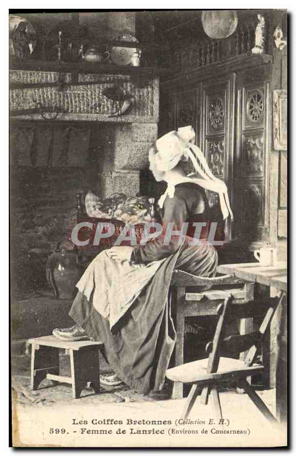 CPA Folklore Femme de Lanriec Environs de Concarneau