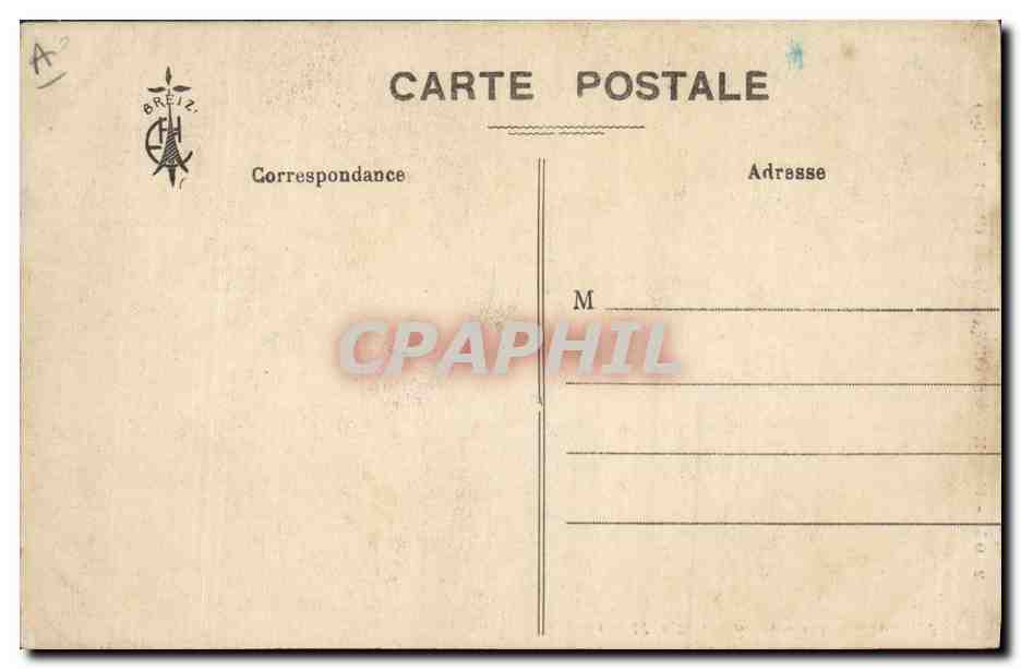 CPA Folklore Une elegante Bigoudenne — Verso