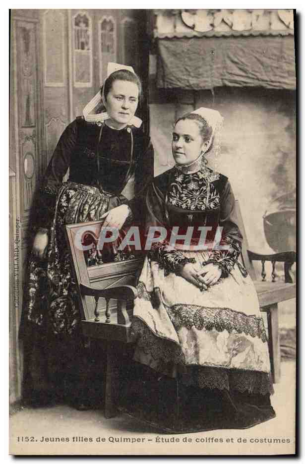 CPA Folklore Jeunes filles de Quimper