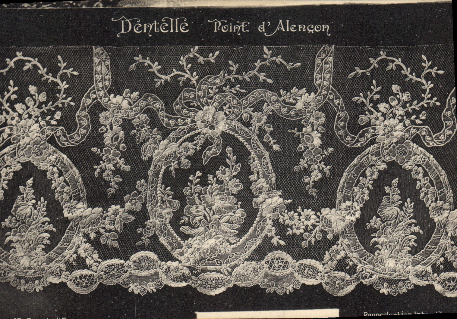 CPA Folklore Dentelle Dentelliere Point D'Alencon