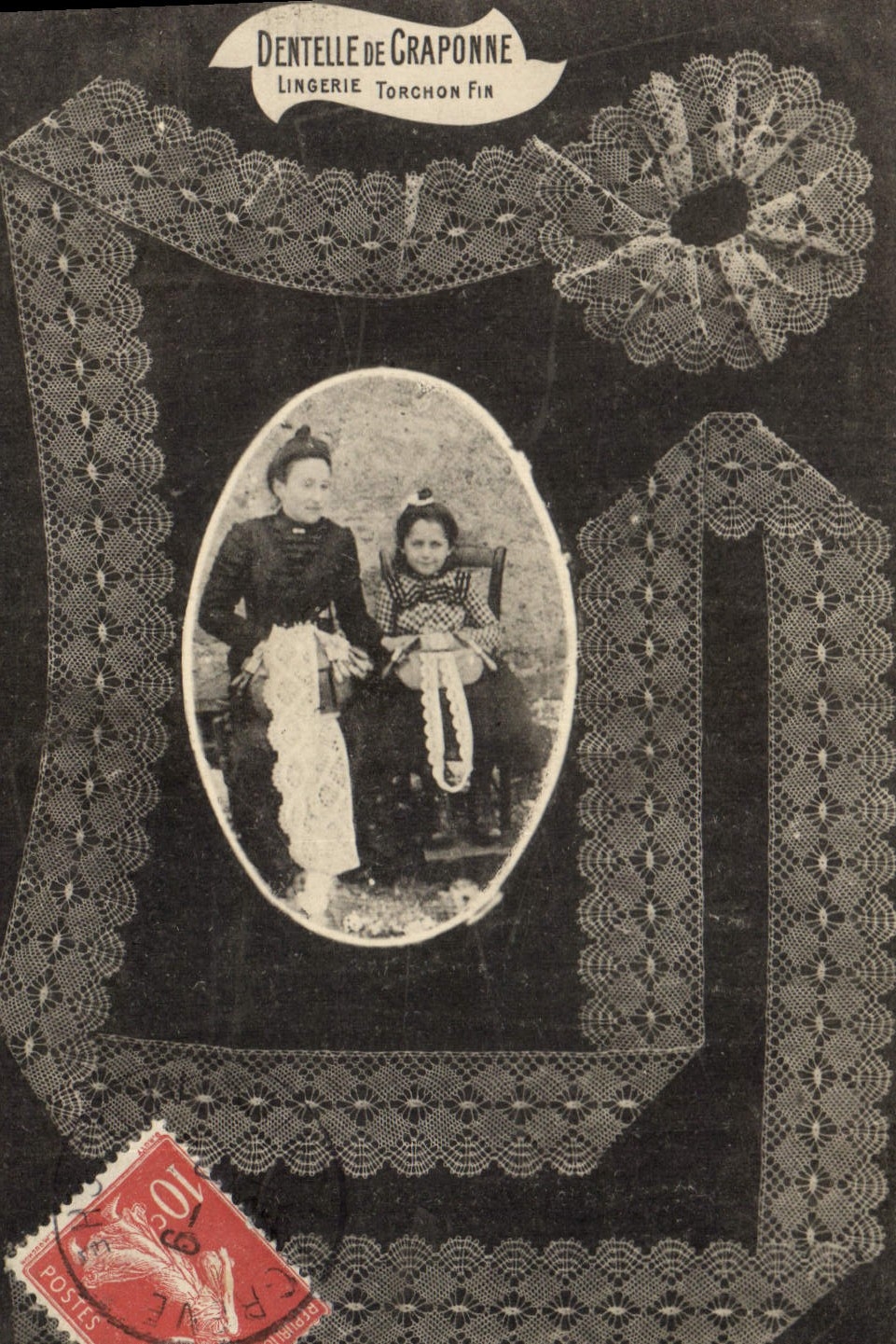 CPA Folklore Dentelle Dentelliere Craponne Lignerie Torchon fin
