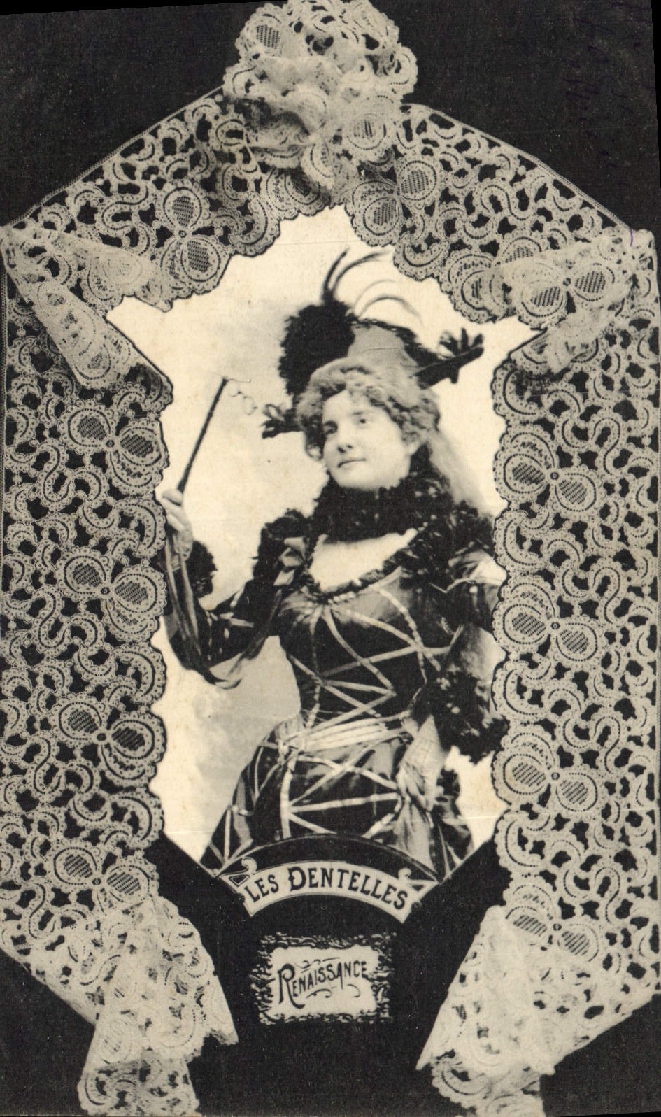 CPA Folklore Dentelle Dentelliere Renaissance