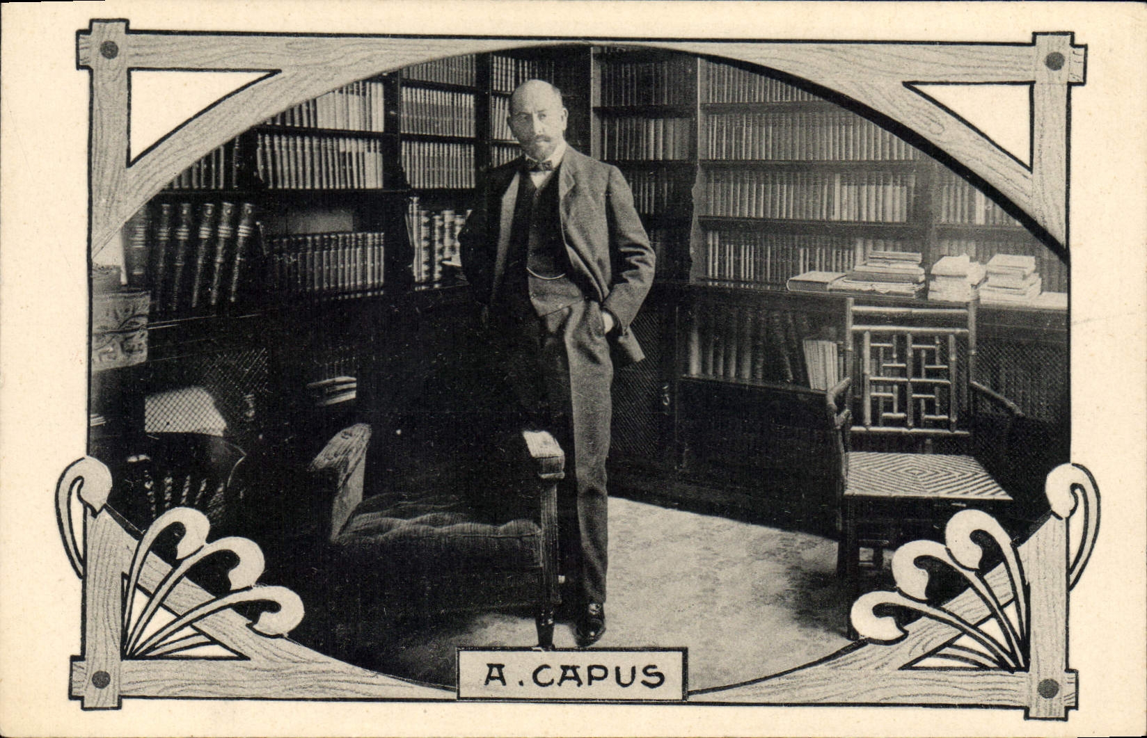 A. Capus — Portrait dans une bibliothèque — Les Annales Politiques et Littéraires