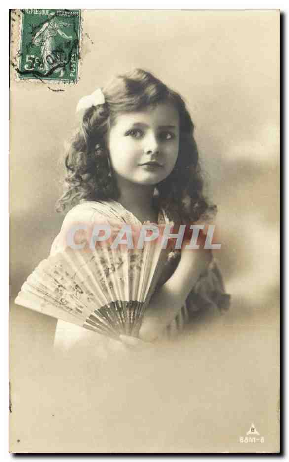 CPA Fantaisie Enfant Eventail 