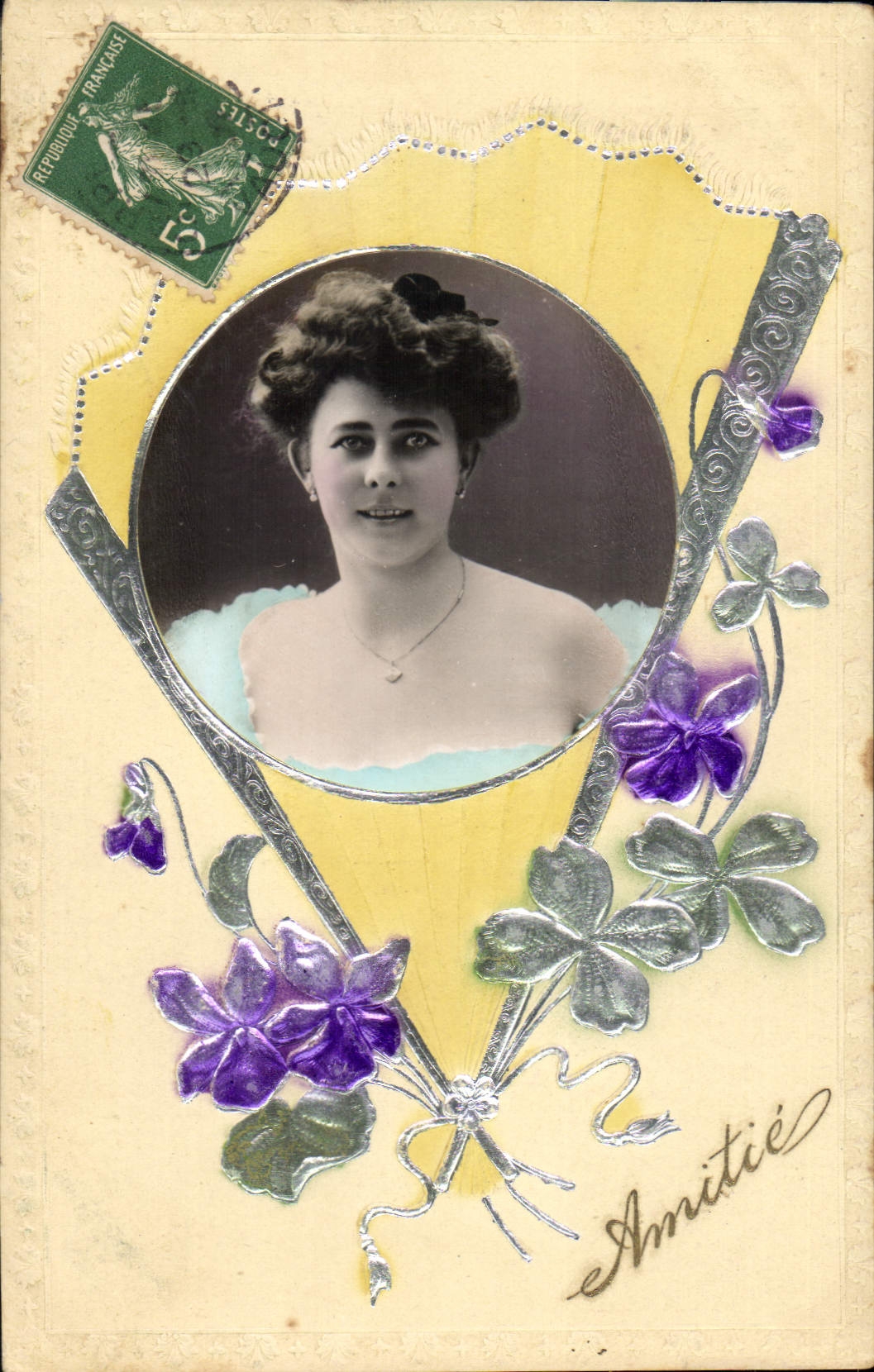 Jeune femme — portrait — éditeur inconnu, n° de série non visible