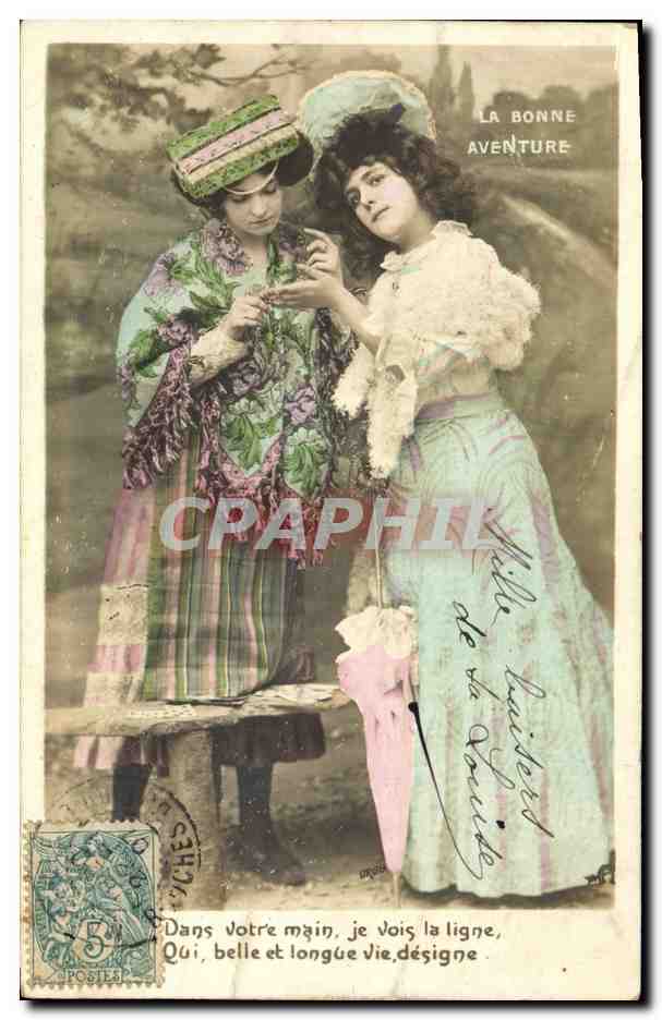 Deux femmes en extérieur — La Bonne Aventure — éditeur non visible
