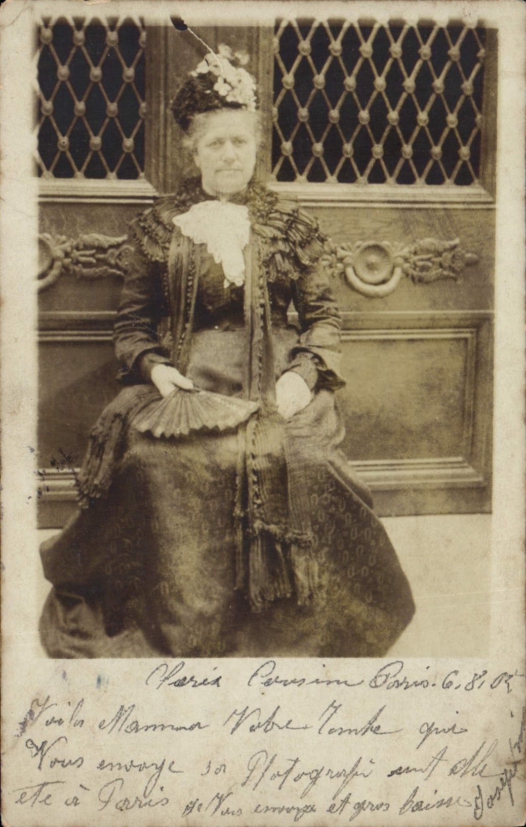 Femme en costume d'époque — Paris — Photographe Paris. C. 810
