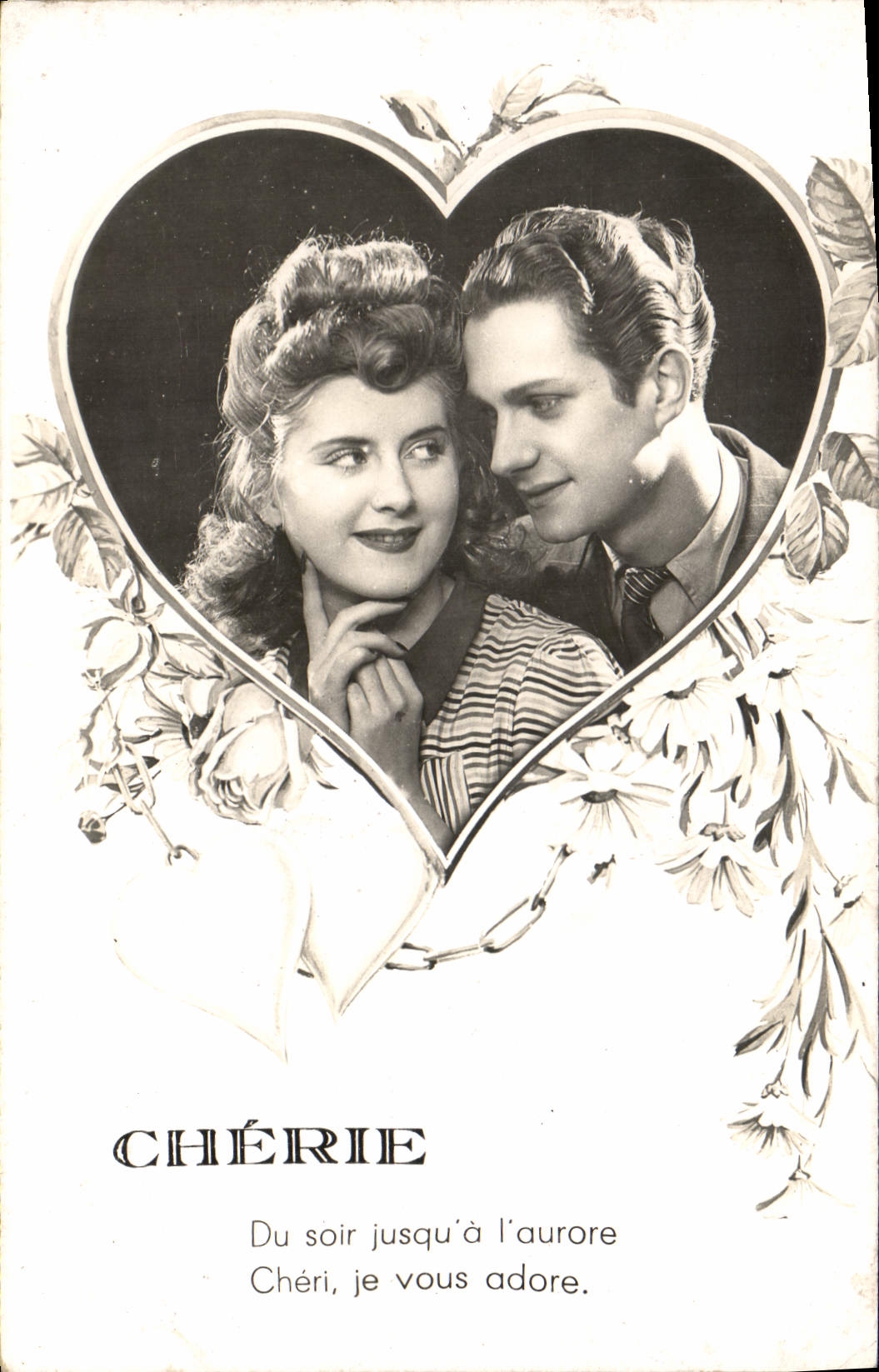 CPA Fantaisie Fleurs Femme Coeur 