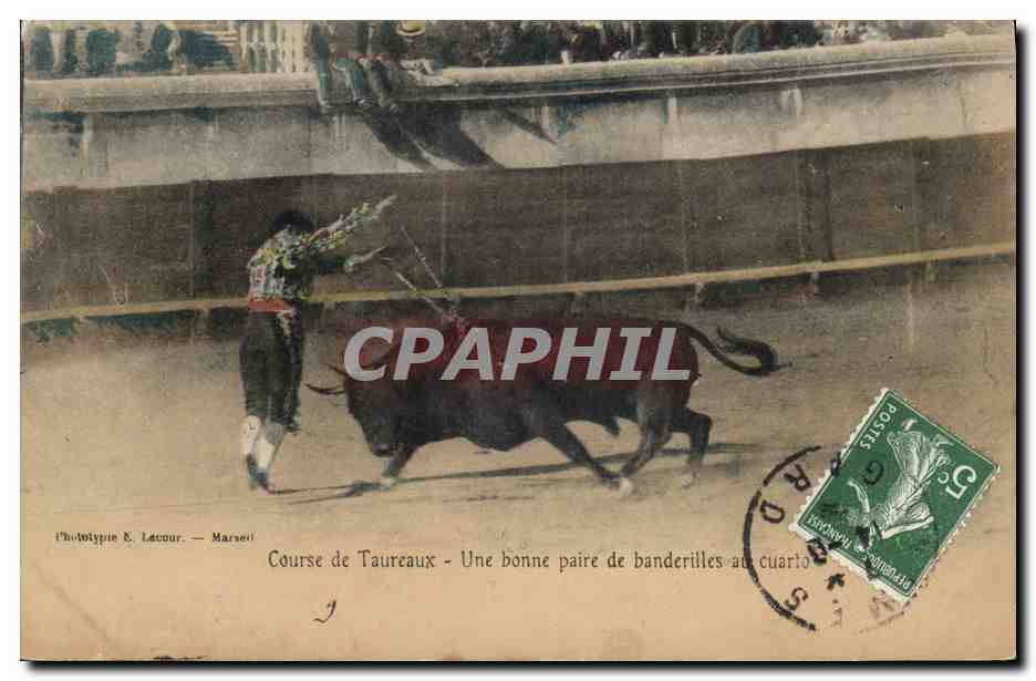CPA Corrida Course de taureaux Une bonne paire de banderilles au cuarto 
