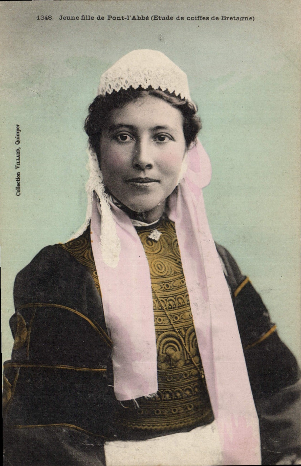 CPA Folklore Jeune fille de Pont L'Abbe 