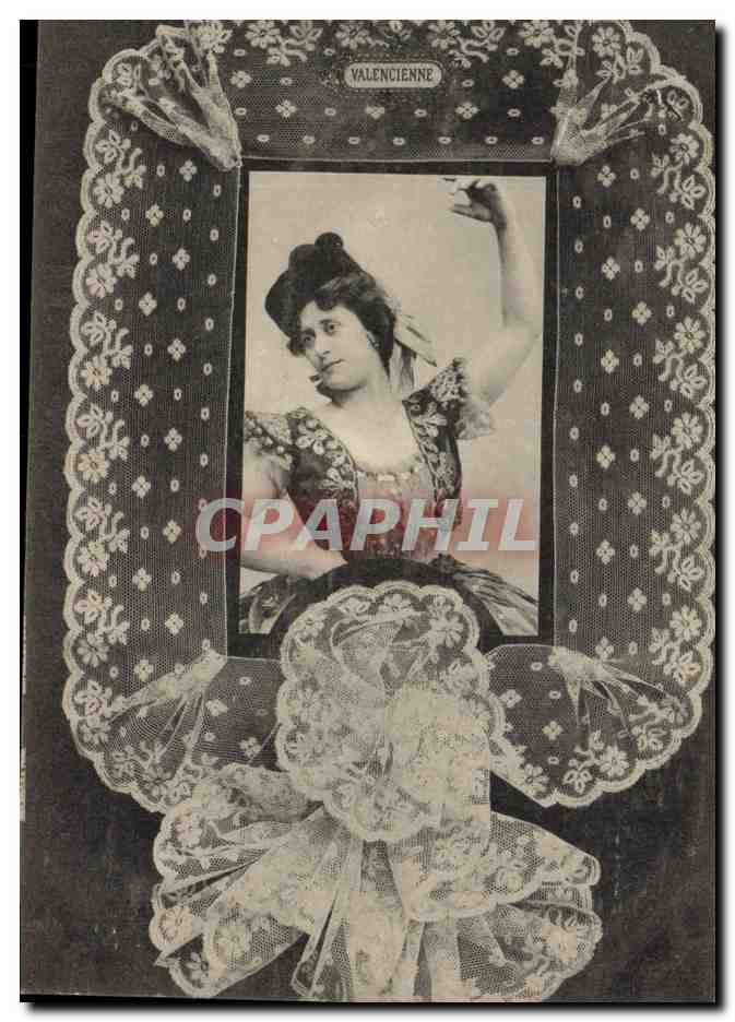 CPA Folklore Dentelle Dentelliere Valencienne 