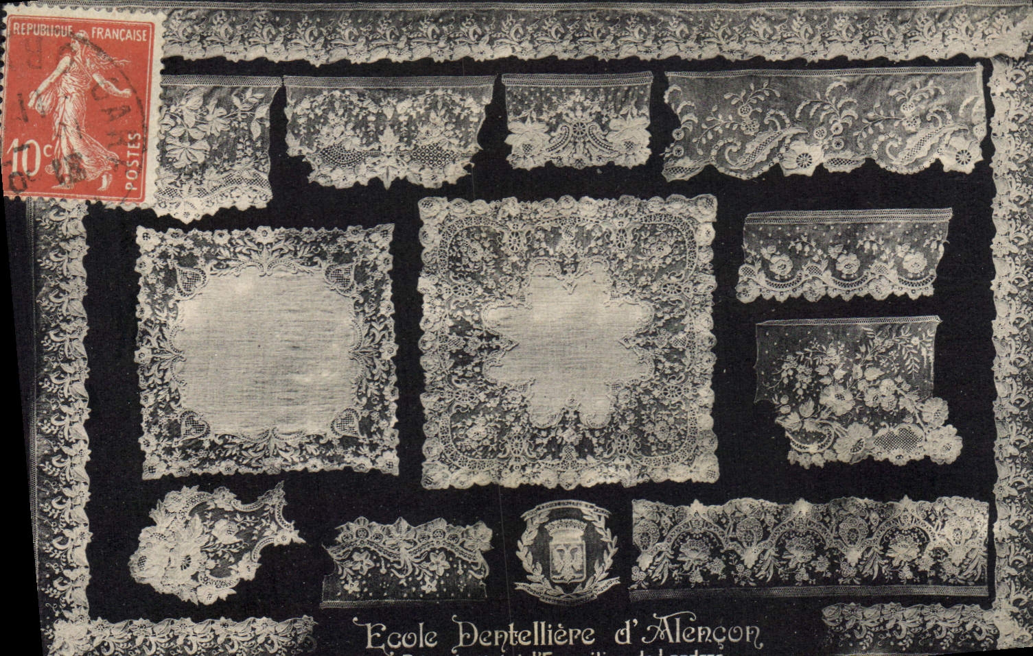 CPA Folklore Dentelle Ecole Dentelliere d'Alencon Point destine a l'exposition de Londres 