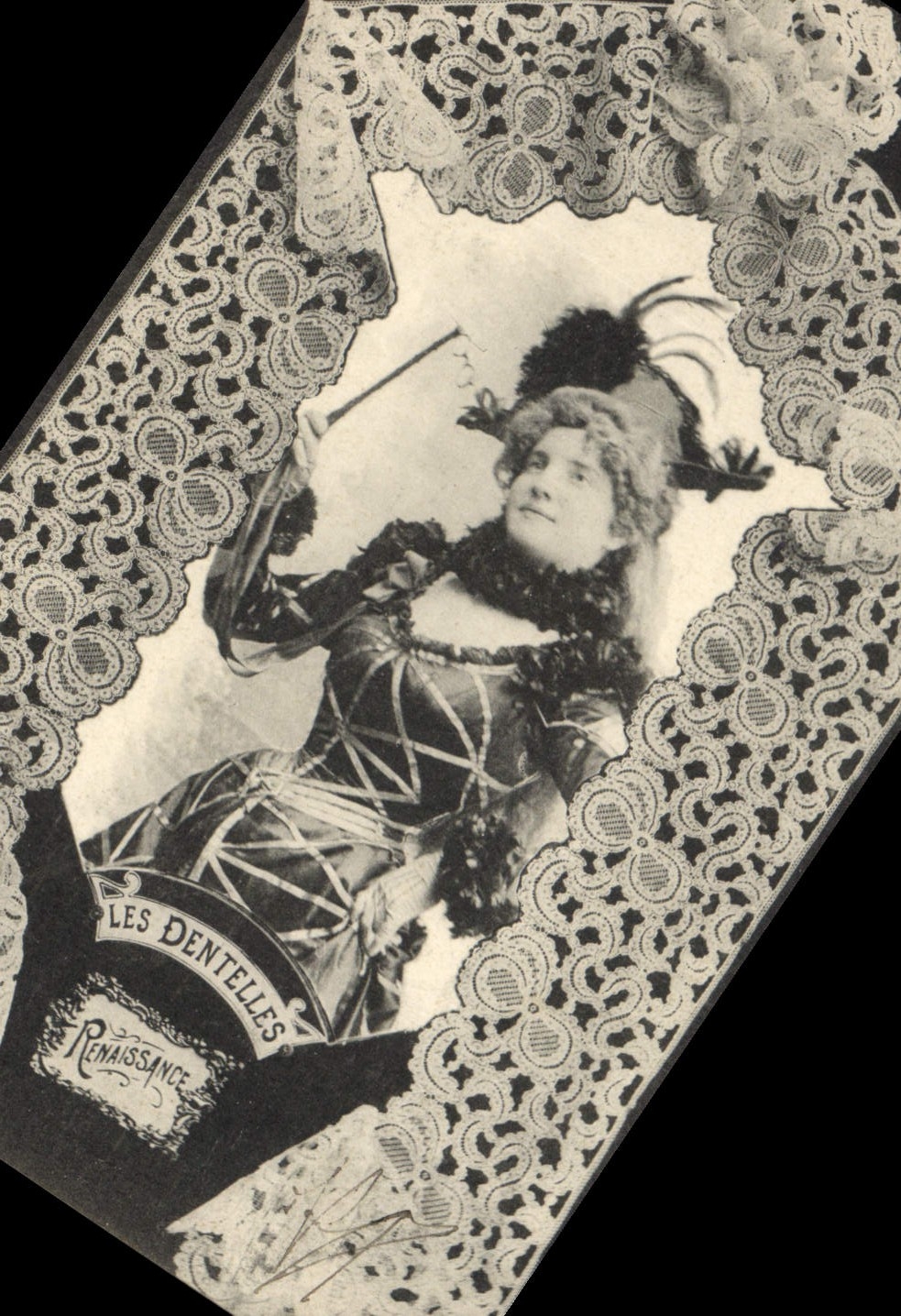 CPA Folklore Dentelle Dentelliere Renaissance 