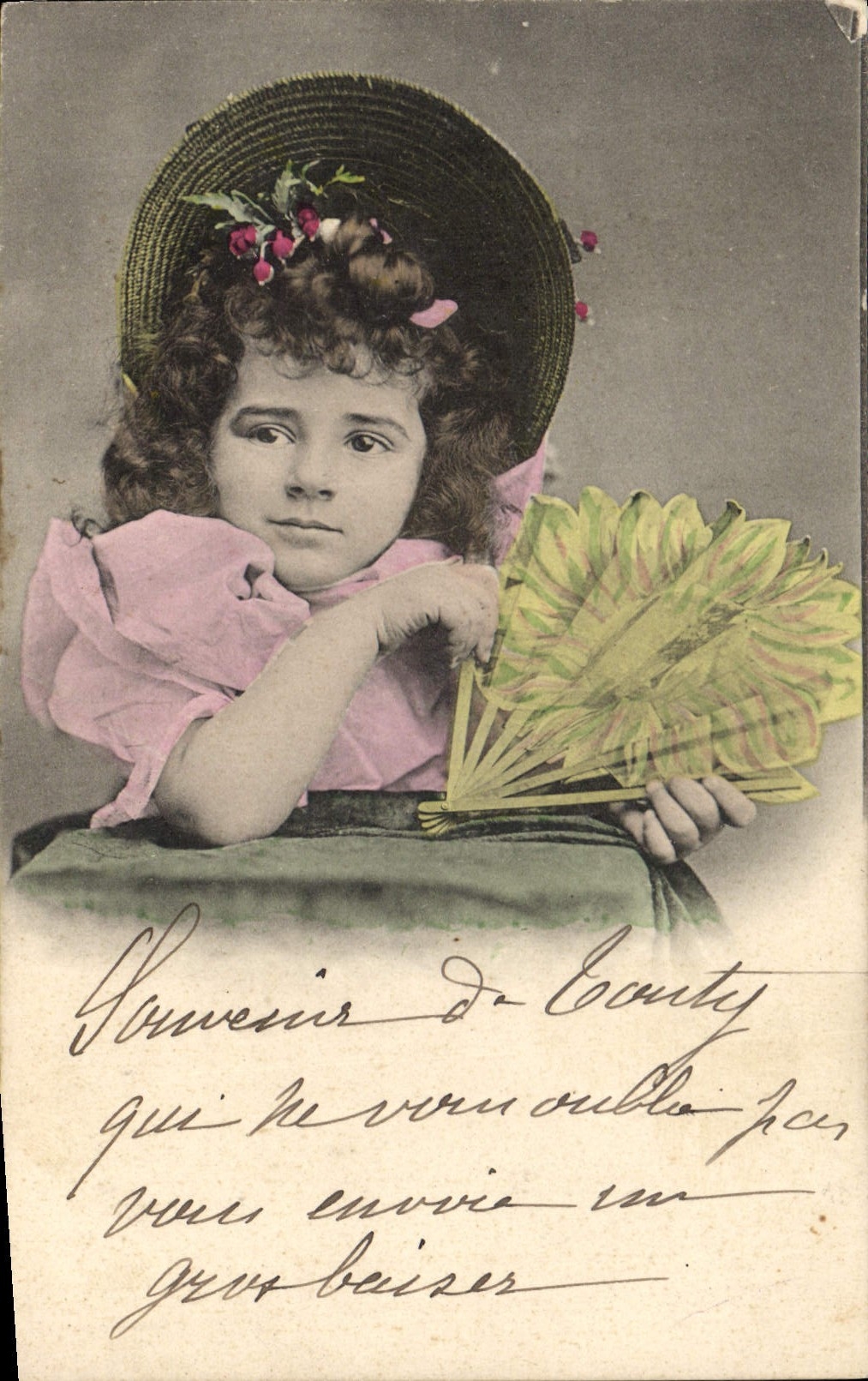 Jeune fille en chapeau à fleurs — Souvenir de Couty — éditeur non identifié