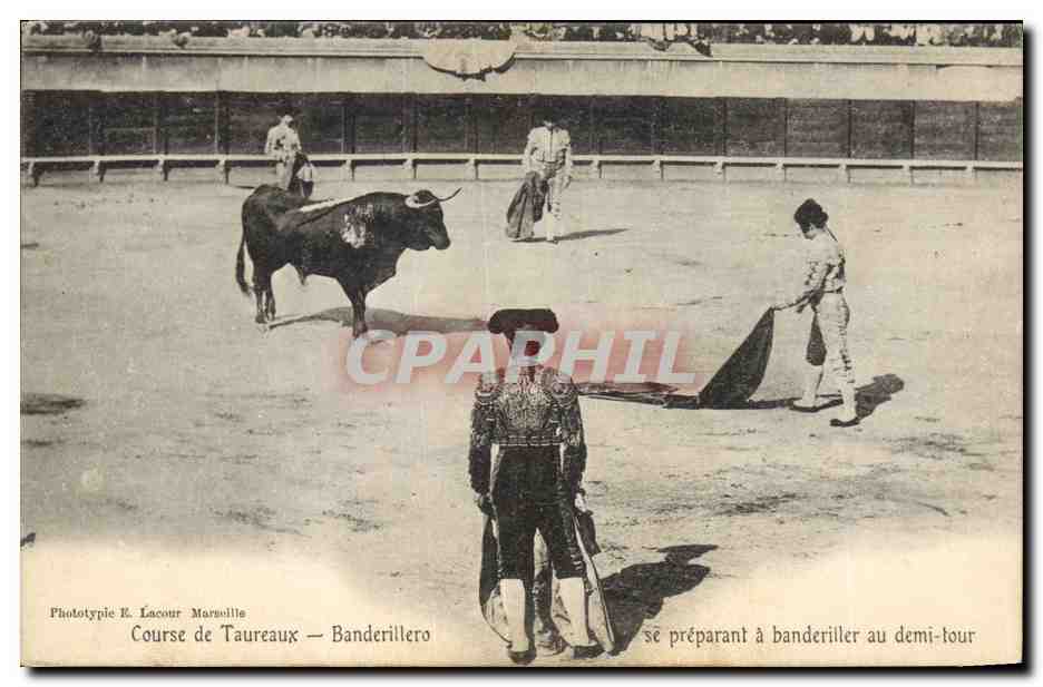 Course de Taureaux — Banderillero se préparant à banderiller au demi-tour — Phototypie R. Lacour, Marseille