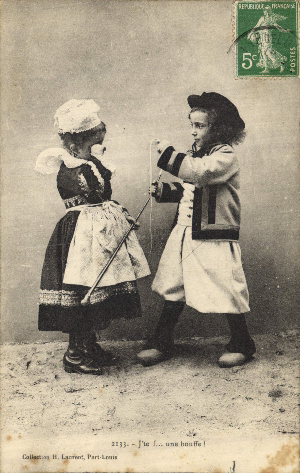 CPA Folklore Enfants Bretagne
