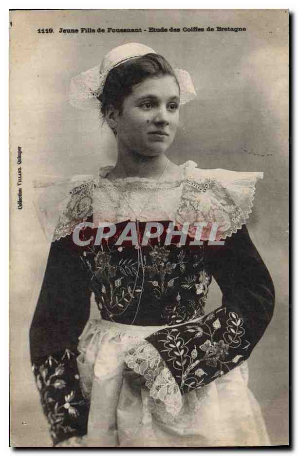 CPA Folklore Jeune fille de Fouesnant