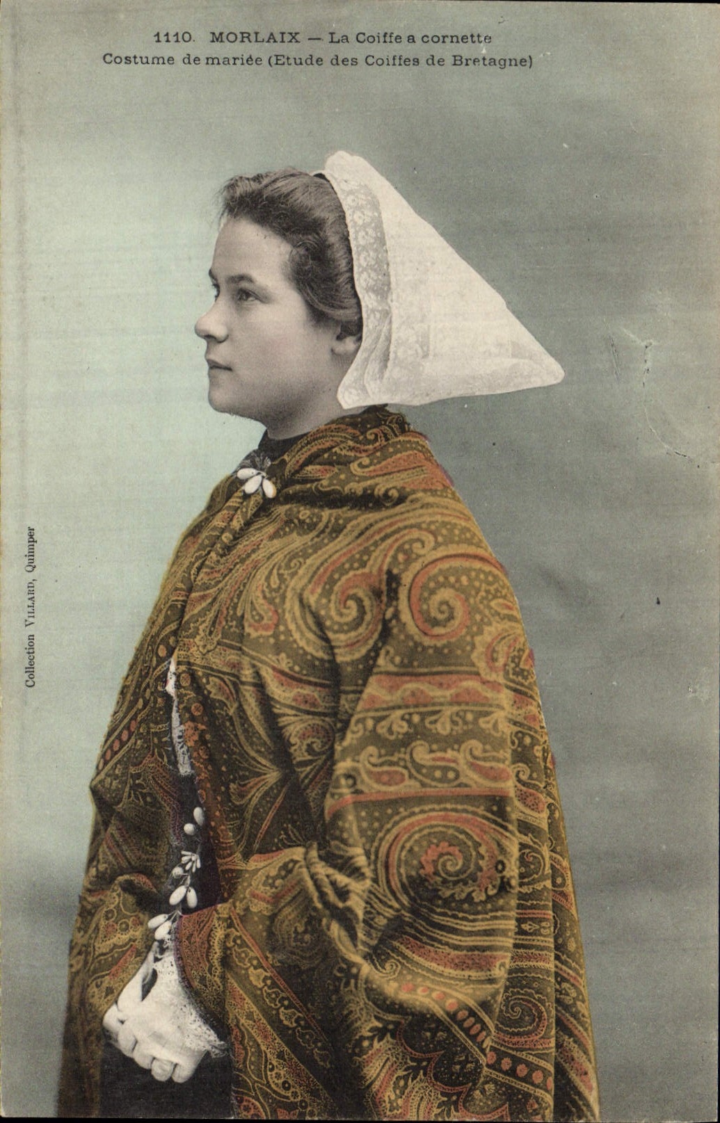 CPA Folklore Morlaix La coiffe a cornette Costume de mariee Mariage