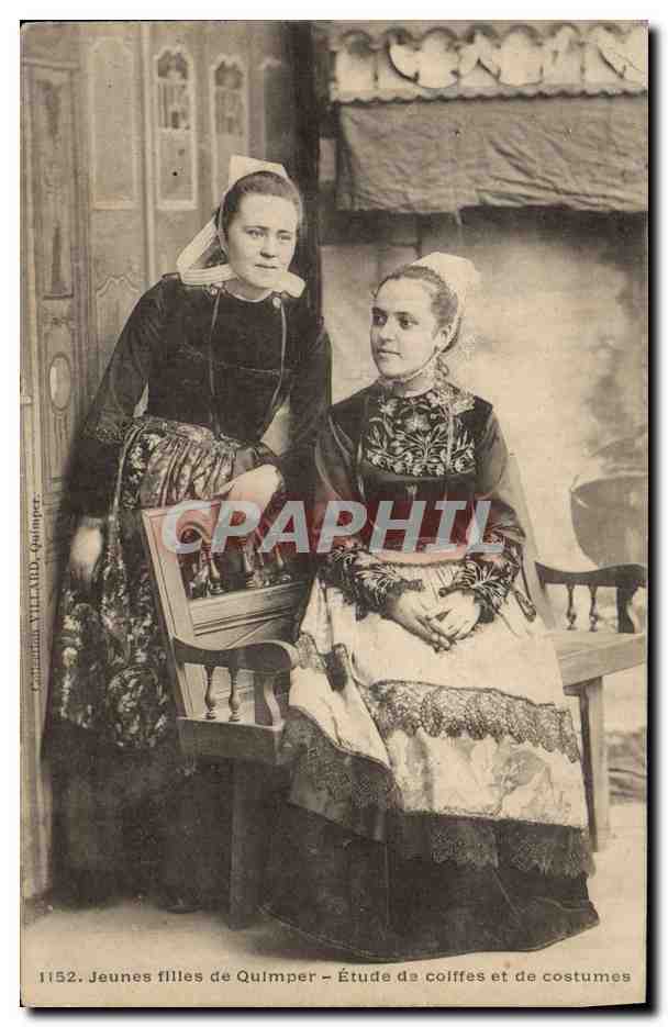 CPA Folklore Jeunes filles de Quimper