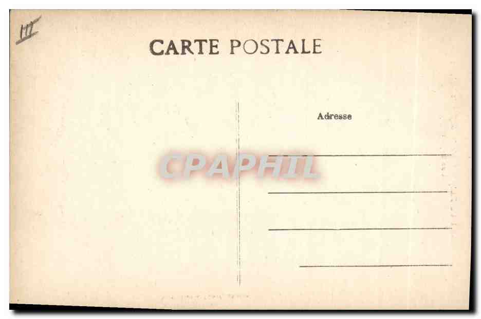CPA Folklore L'Ile Tudy Une elegante — Verso