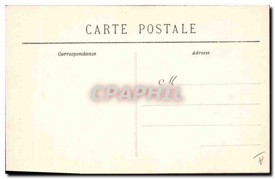 CPA Folklore L'Ile Tudy Une elegante — Verso