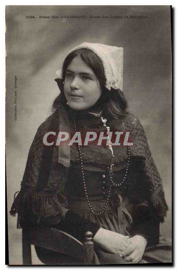CPA Folklore Jeune fille d'Ouesnant 