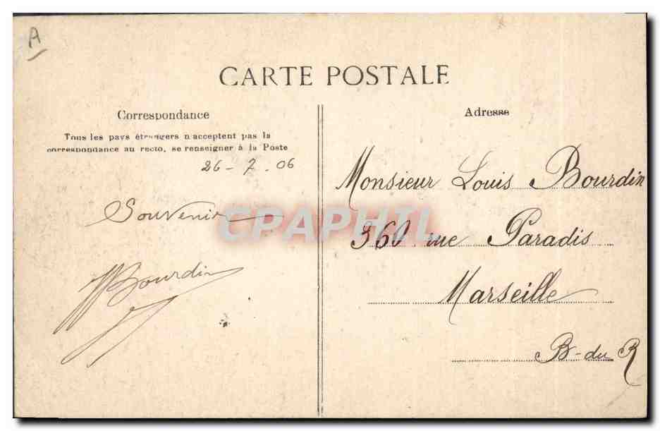 CPA Folklore Femme de Plougastel Daoulas — Verso