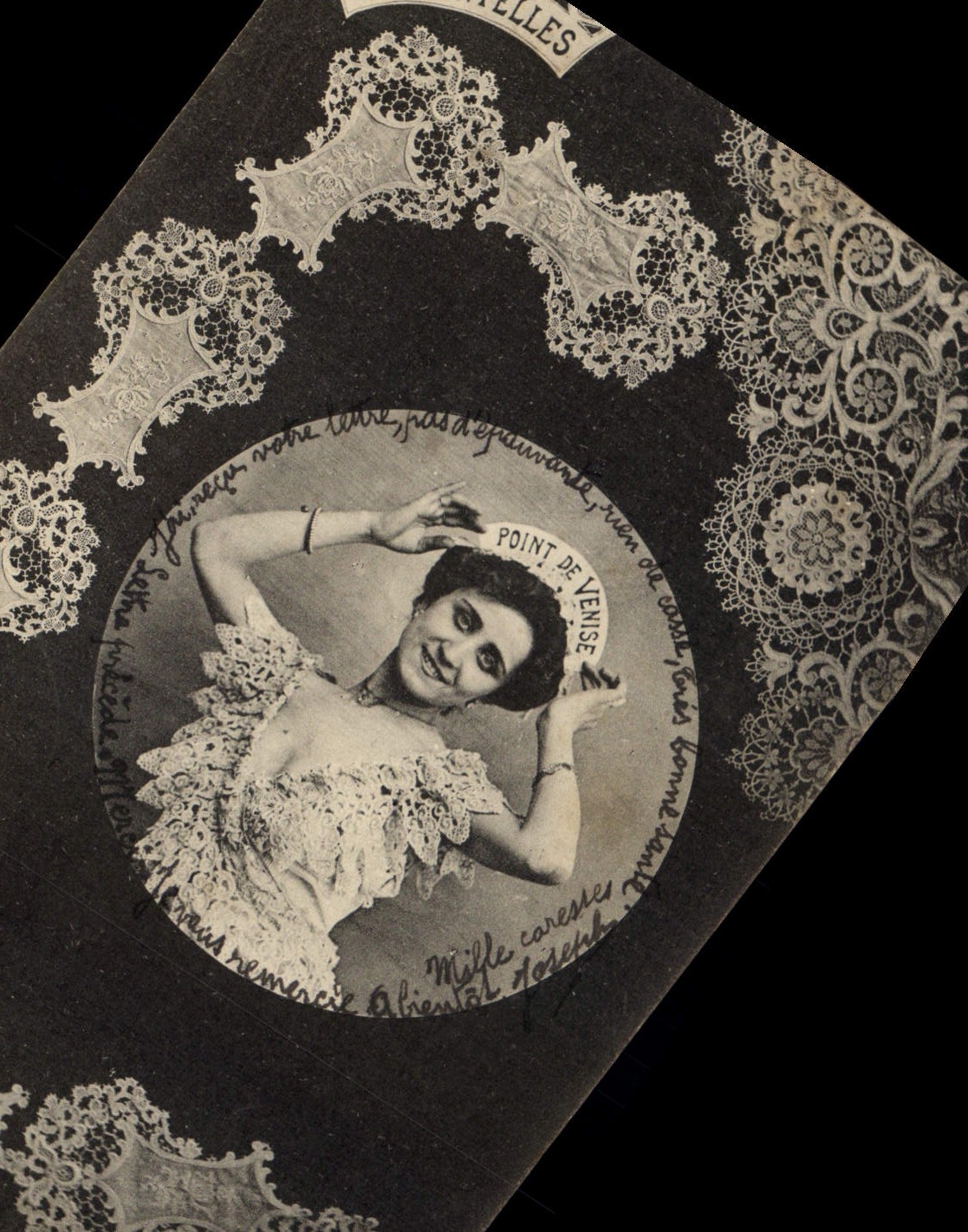 CPA Folklore Dentelle Dentelliere Point de Venise 