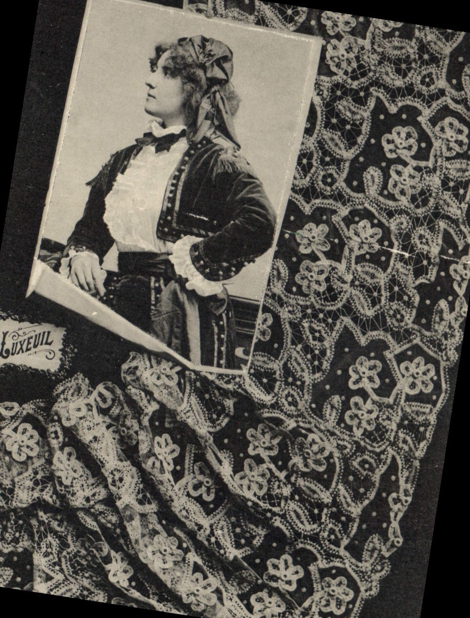 CPA Folklore Dentelle Dentelliere Luxeuil
