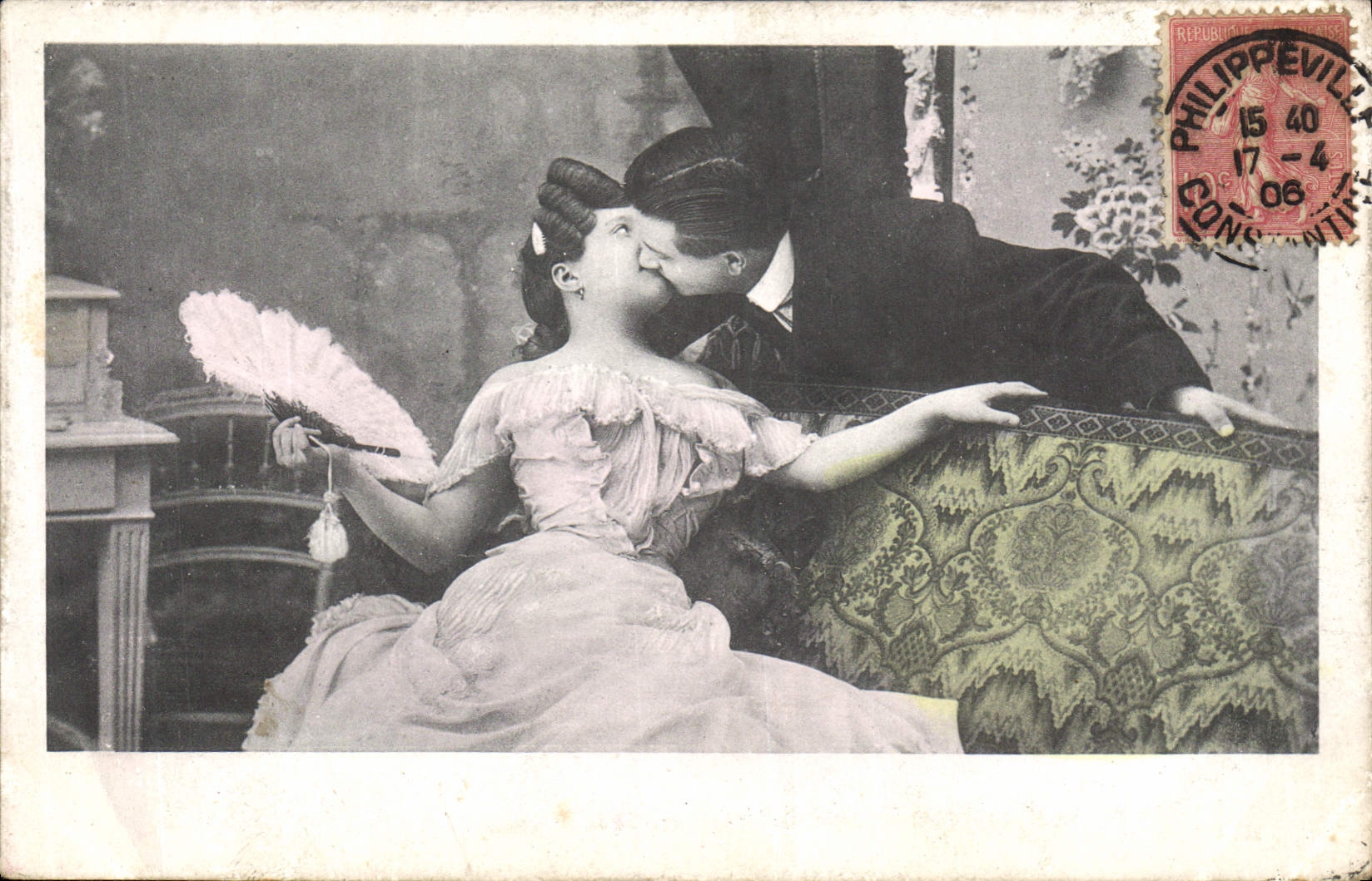 Couple en intimité — scène de tendresse — éditeur inconnu, série 2311