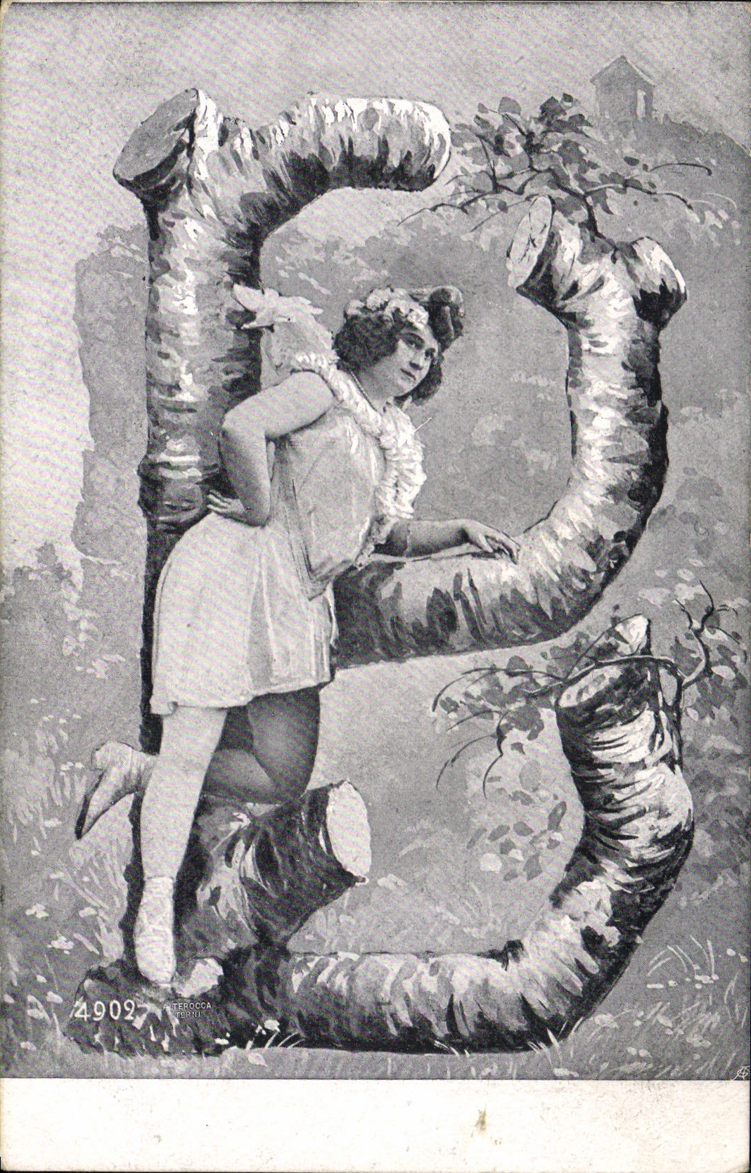 CPA Fantaisie Femme Lettres Lettre B