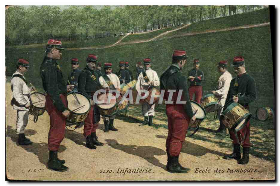 CPA Militaria Infanterie Ecole des tambours 