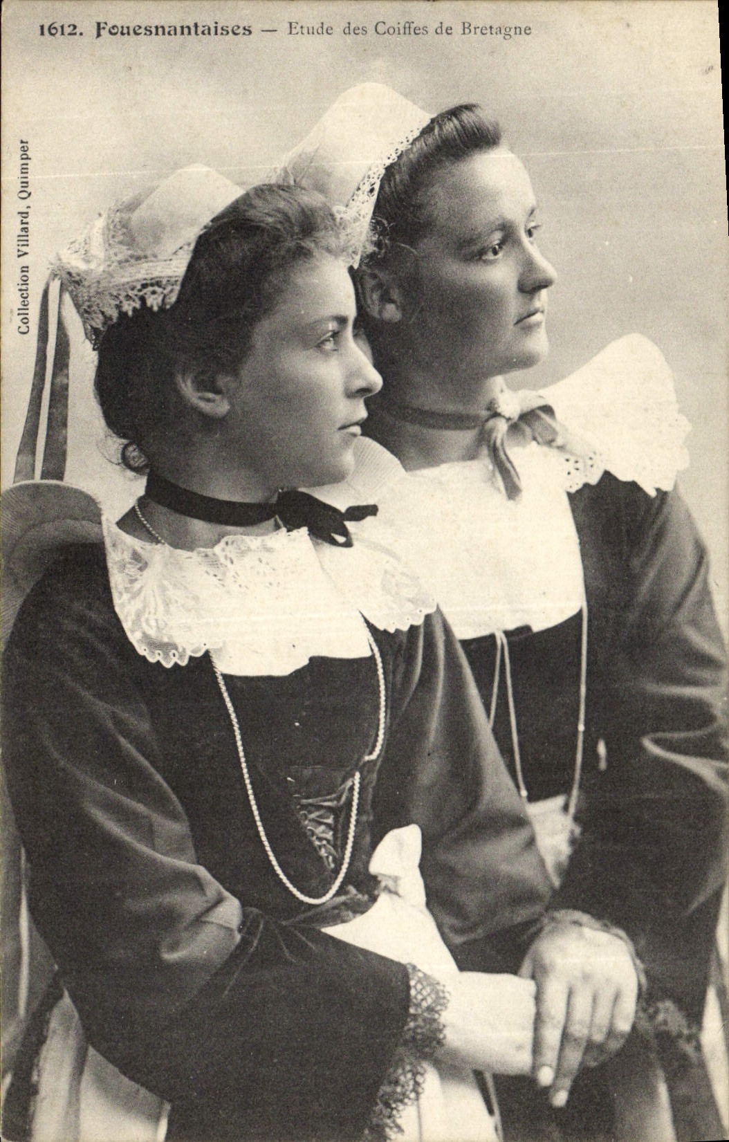 CPA Folklore Fouesnantaises 