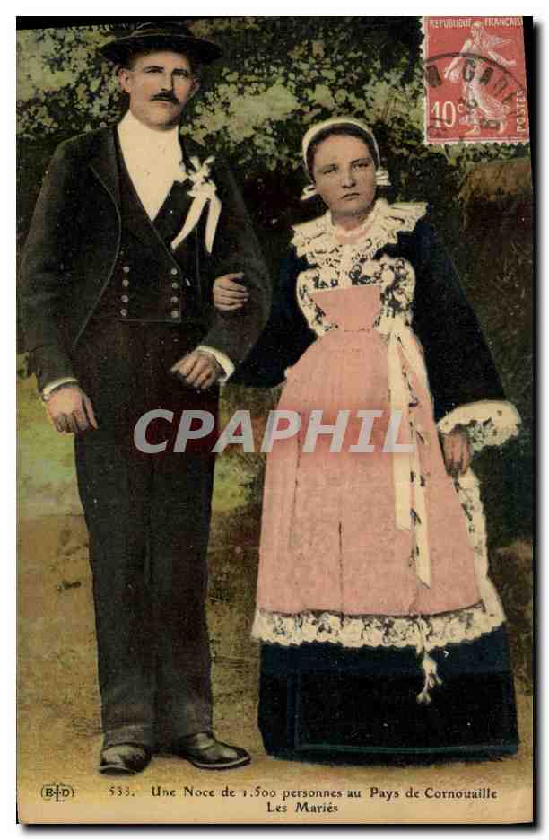 CPA Folklore Une noce de 1500 personnes au Pays de Cornouaille Les Maries Mariage 