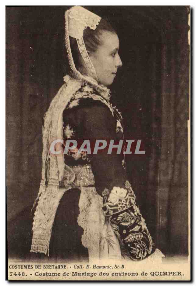 CPA Folklore Costume de mariage des environs de Quimper 