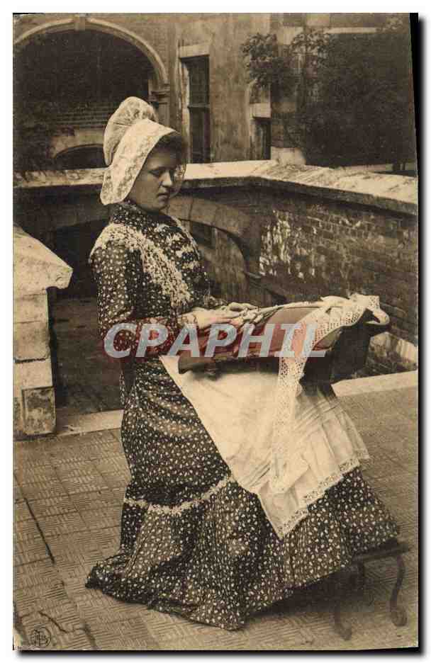 CPA Folklore Dentelle Dentelliere Flamande 