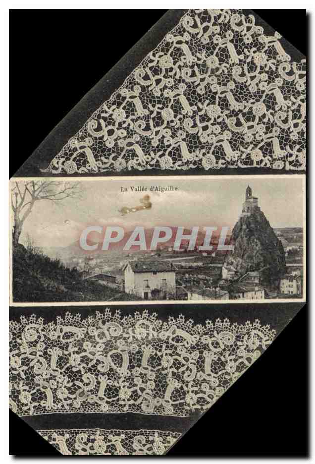 CPA Folklore Dentelle Dentelliere Le Puy La vallee d'Aiguilhe 