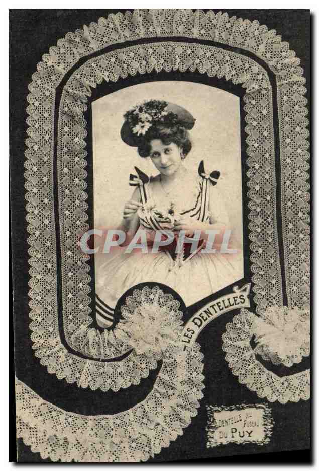 CPA Folklore Dentelle Dentelliere Le Puy 