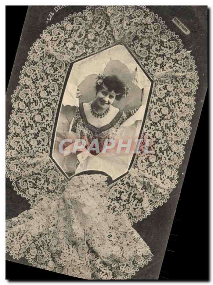 CPA Folklore Dentelle Dentelliere Irlande 