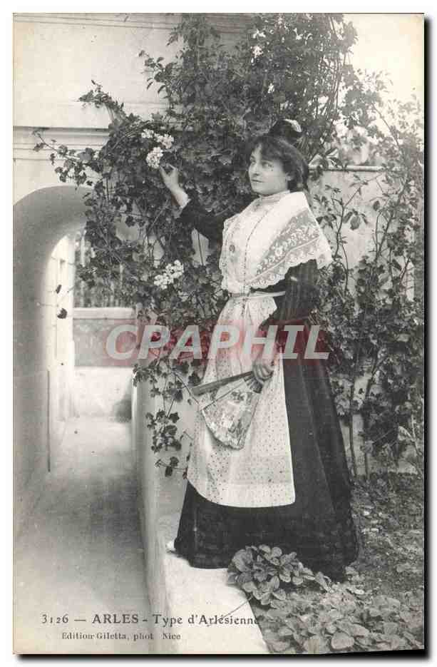 Arles - Type d'Arlesienne — Édition Giletta, phot. Niece, n° 3126 - Anverso