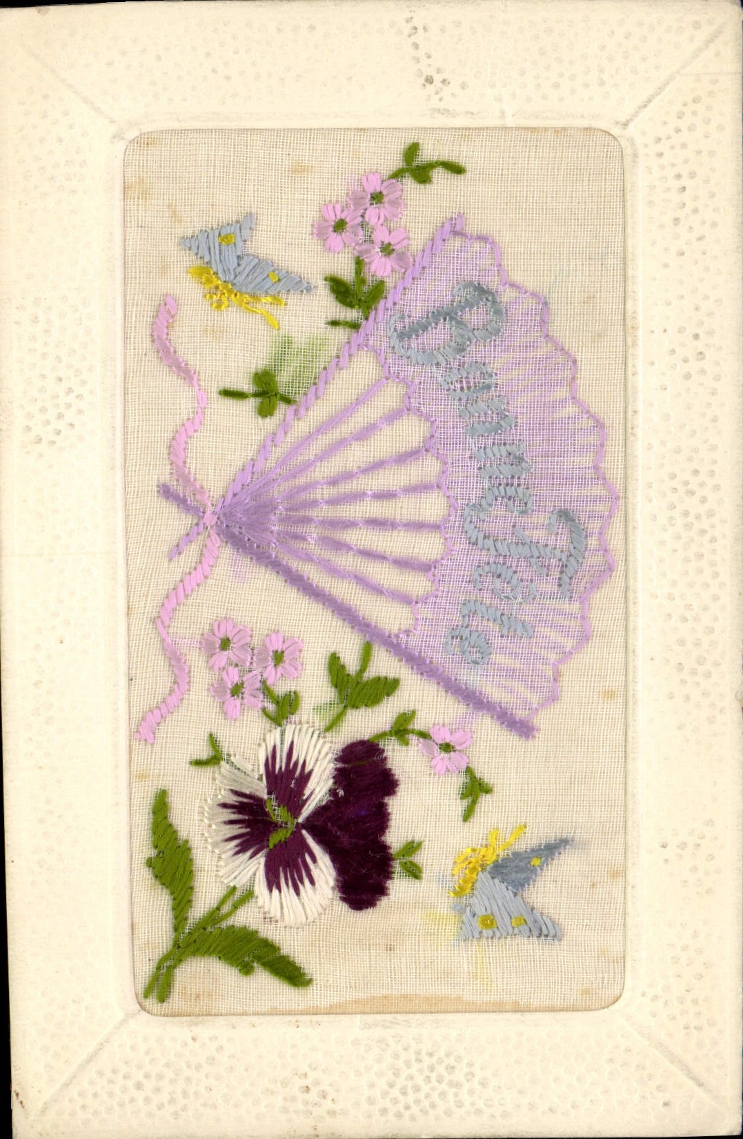 CPA Fantaisie Brodee Eventail Fleurs 