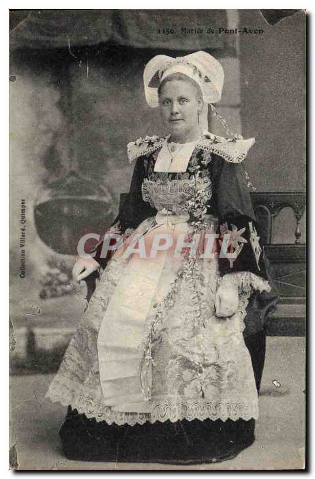 CPA Folklore Mariee de Pont Aven Mariage 