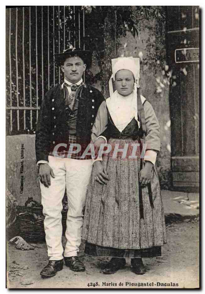 CPA Folklore Mariee de Plougastel Daoulas Mairage 