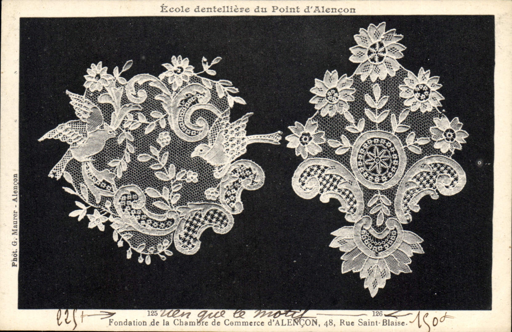 CPA Folklore Dentelle Dentelliere Ecole dentelliere du Point D'Alencon 