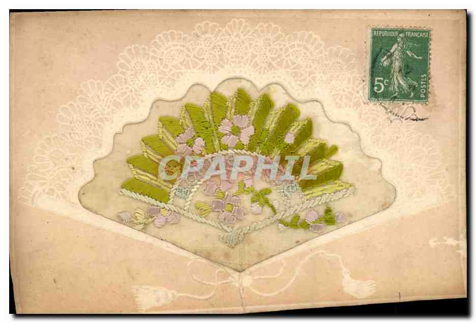 Fan brodé — décor floral — éditeur inconnu
