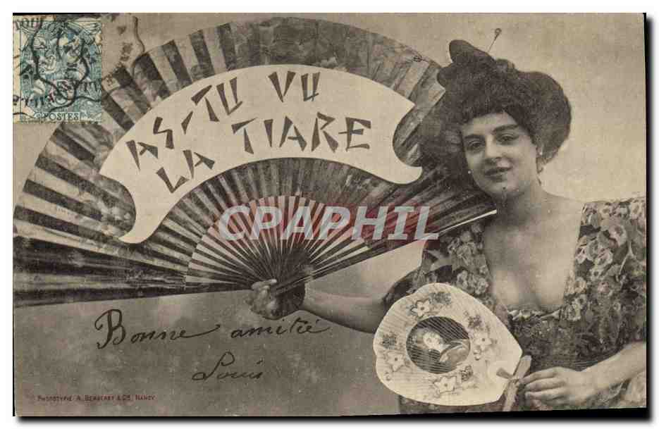 Femme avec éventail — 'AS-TU VU LA TIARE' — Phototype A. Berard & Cie, Nancy